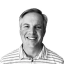 portrait of Scott Davis with a white background